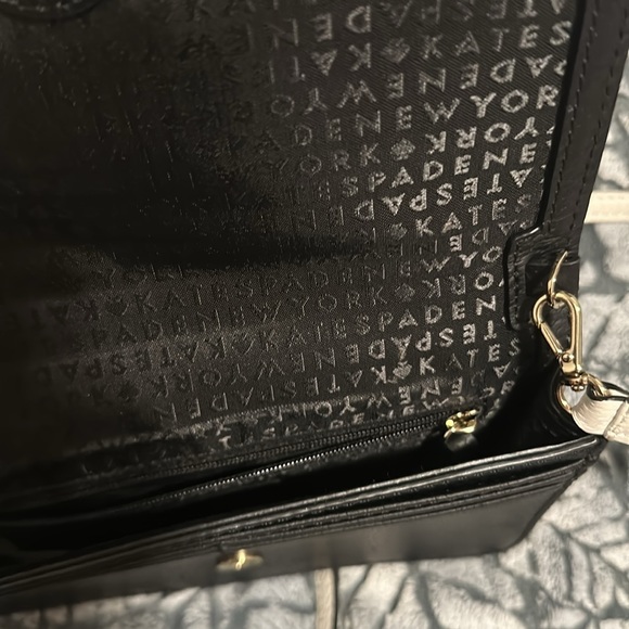 Kate Spade ♠️ black and white crossbody. - Picture 4 of 4